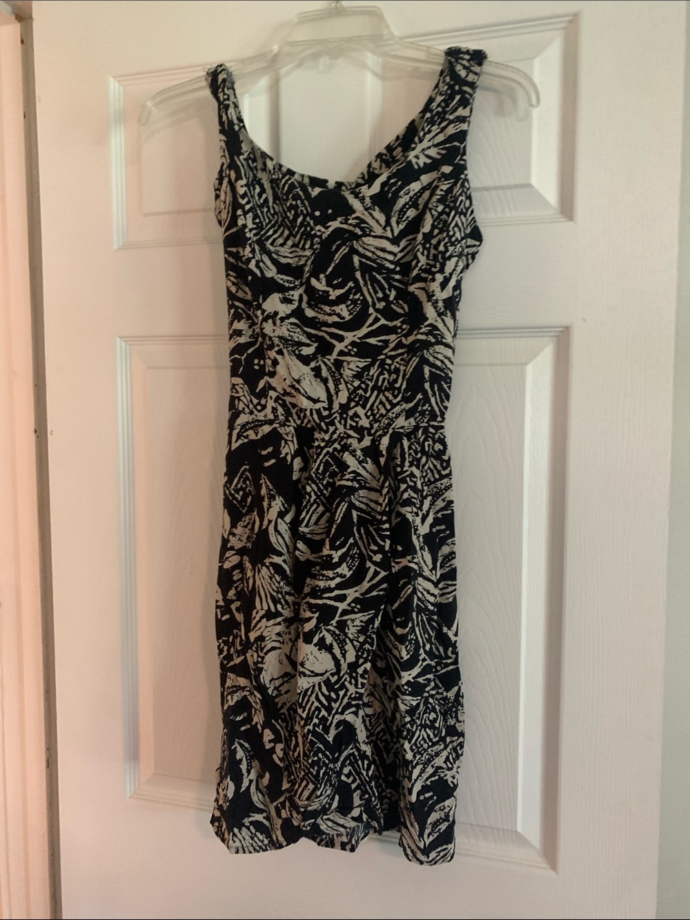 Sleeveless Black and White Print Mini Dress